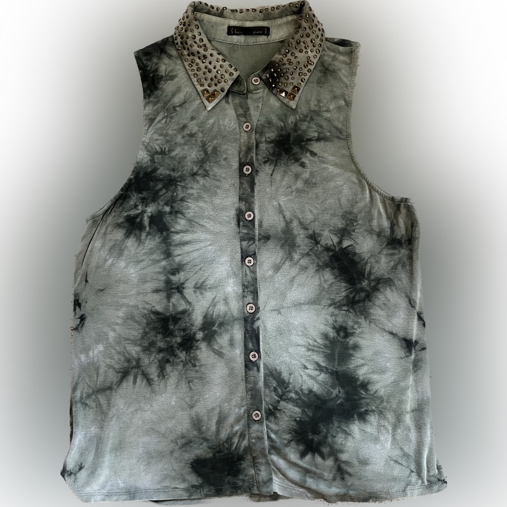Lucca Couture Green Tie Dye Studded Collar Button Down Tank Top Women’s Medium